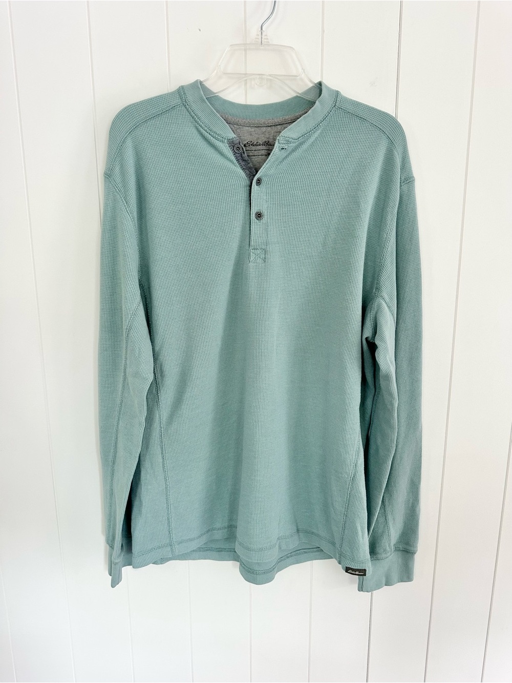 Eddie Bauer Men's Long-Sleeve Henley in Seafoam